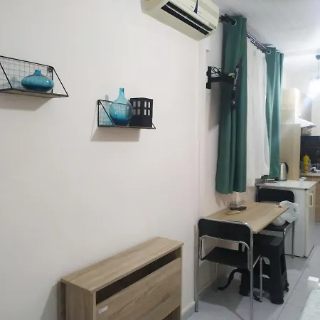 Apartment Small In Center For Up To 4 Persons *